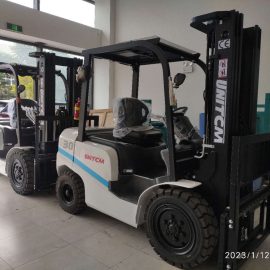 C Serisi Unitcm 3.000 Kg. 4.500 mm. Dizel Forklift